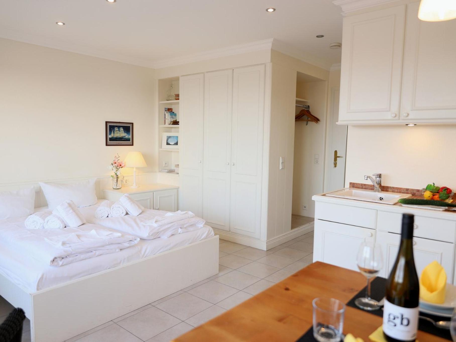 Wohnen Sie Im Herzen Westerlands, In Einer Komplett Neu Renovierten 1-Zimmer Wohnung Exterior foto